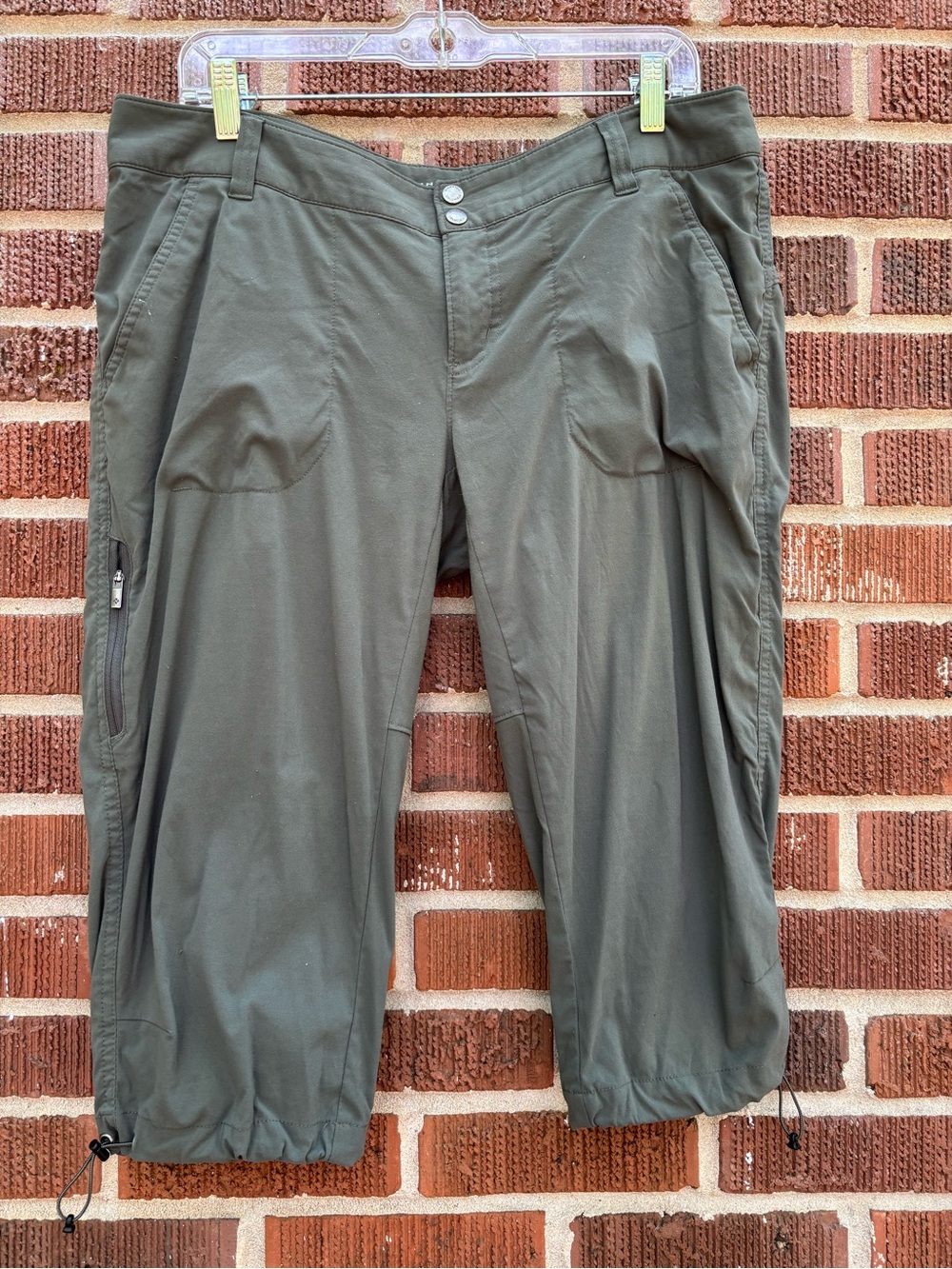 Columbia Omni-Shirld Advanced Repellency Women Sz 12 Green cropped pull on pants